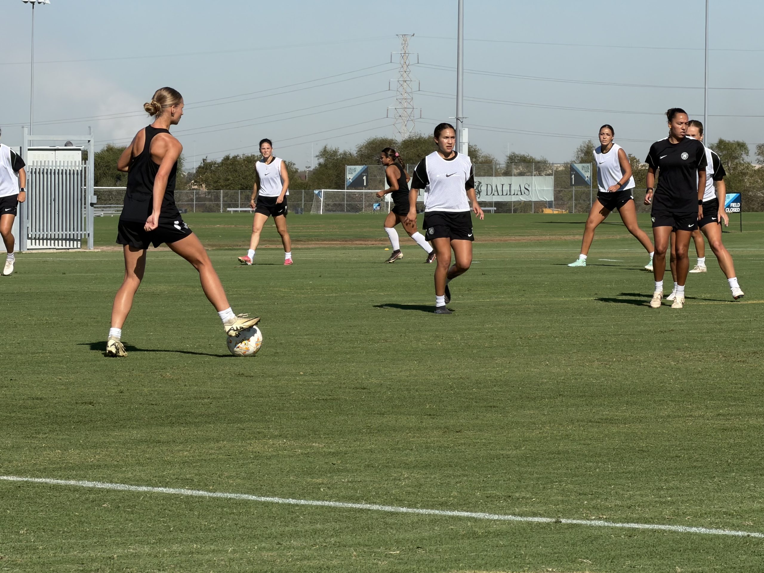 Dallas Trinity practice (Oct. 6, 2026 - Dallas Soccer Park Photo: Dennis McGowan, 3rd Degree)
