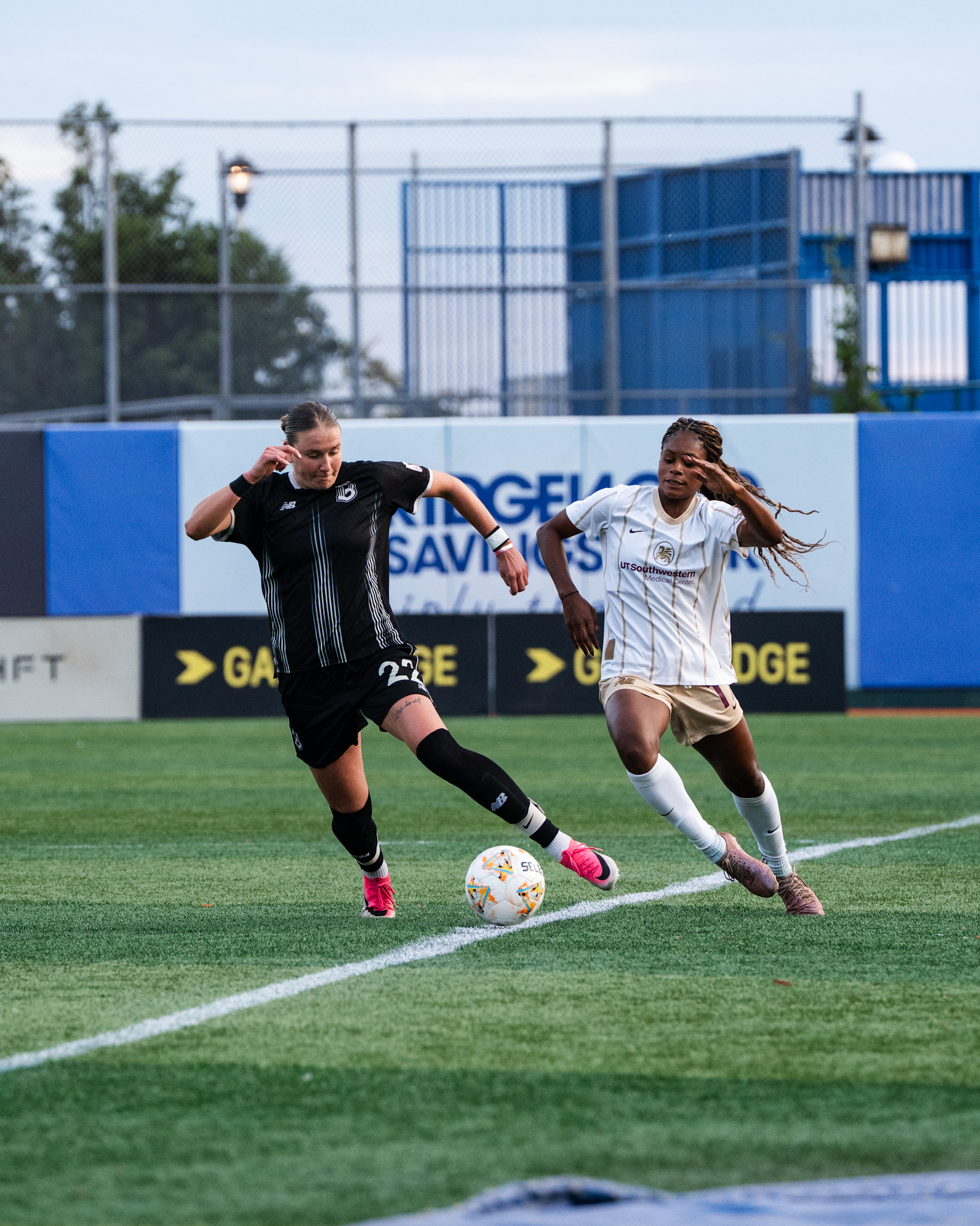 Jasmine Hamid fights for the ball - Dallas Trinity at Brooklyn FC - Oct 10, 2026 (Photo: Kylli Asaro, Courtesy: Dallas Trinity FC)